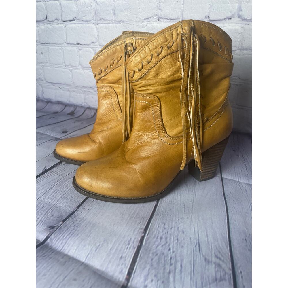 Naughty Monkey Leather Women's Noe Fringe Tan Heeled Booties Size 6